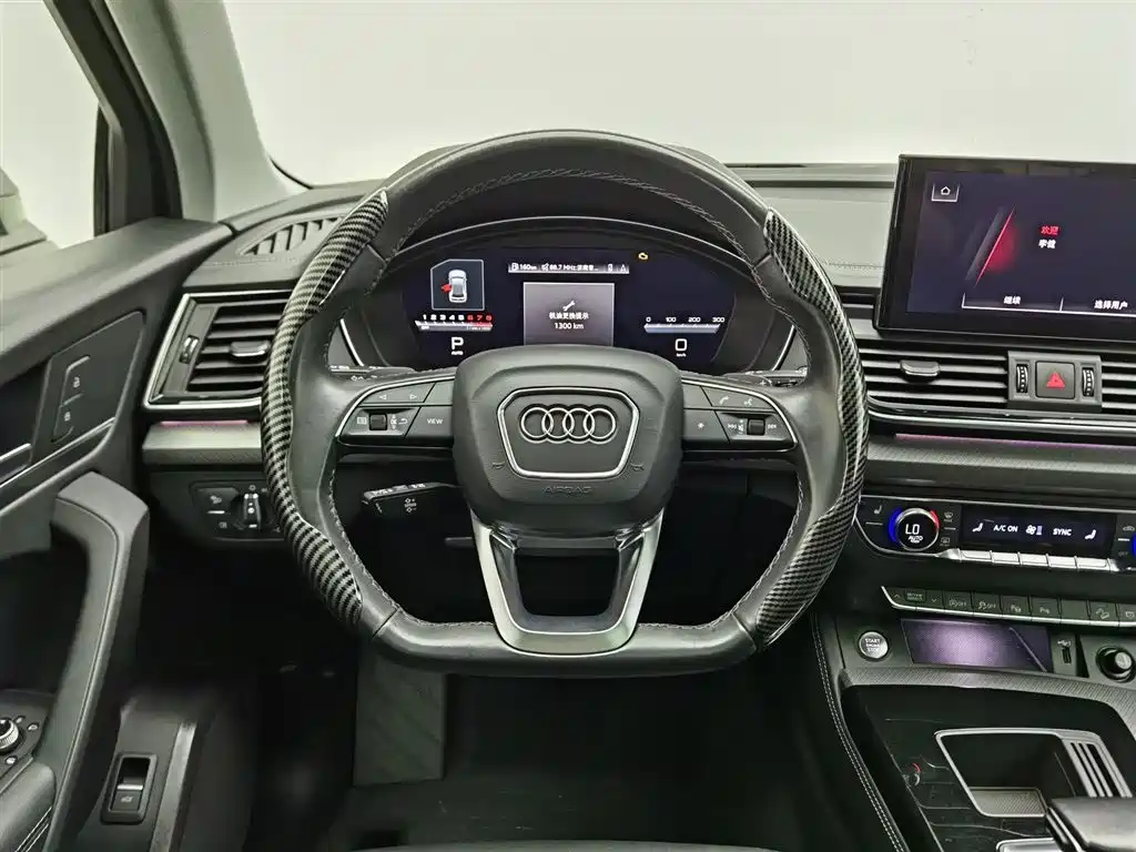 Audi Q5L 2022 — фото 11