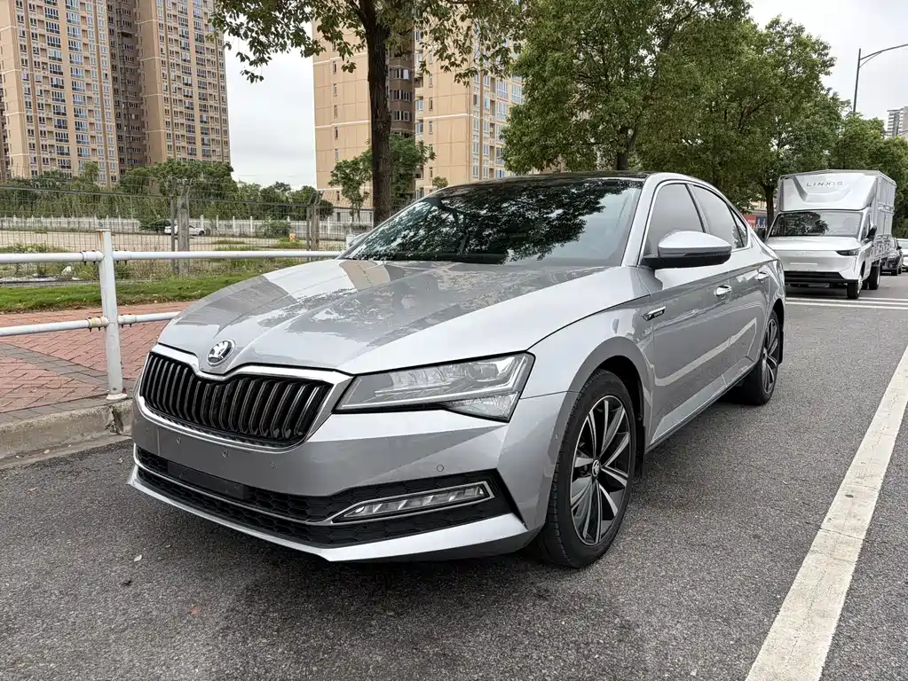 Skoda Superb 2023