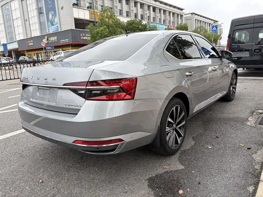 Skoda Superb 2023