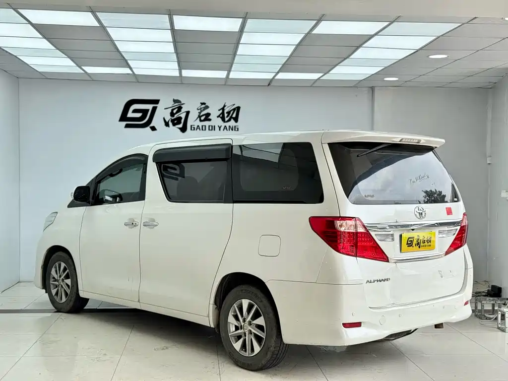 Toyota Alphard 2016 — фото 29