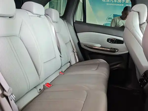 NIO ES6 2020