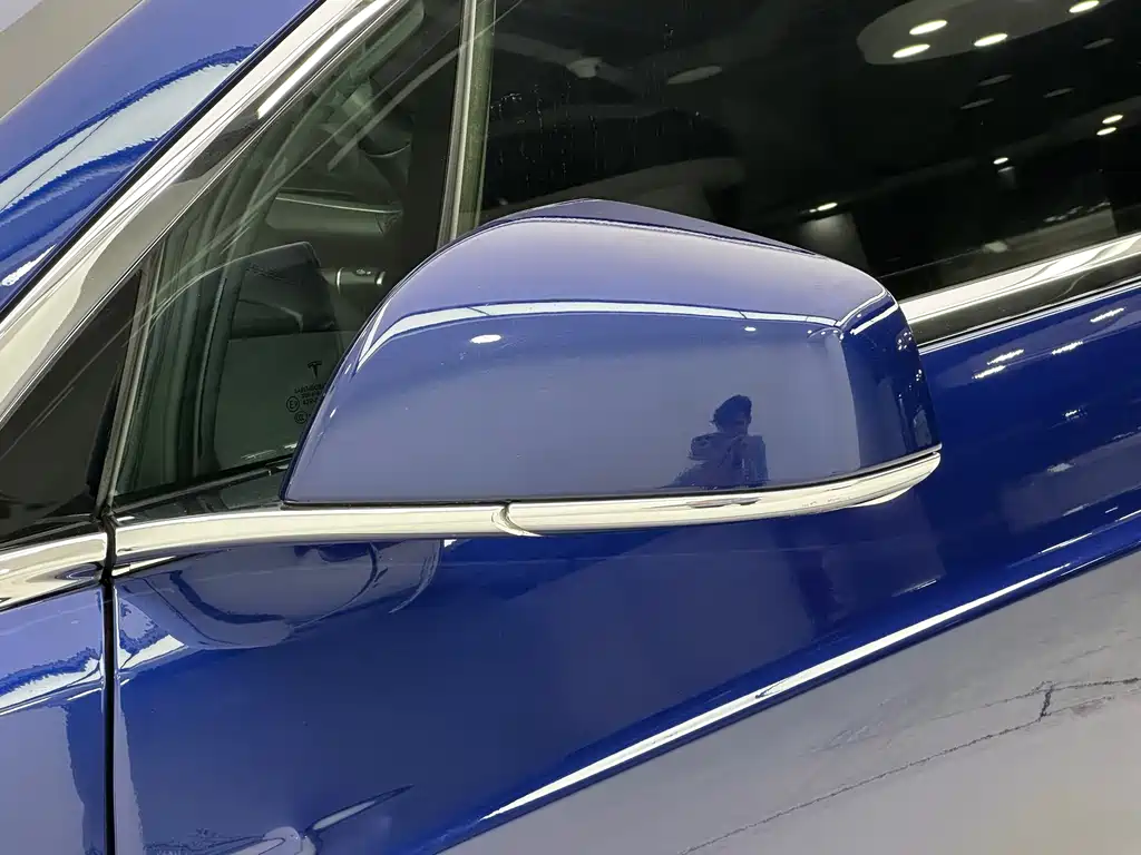Tesla Model X 2017 — фото 12