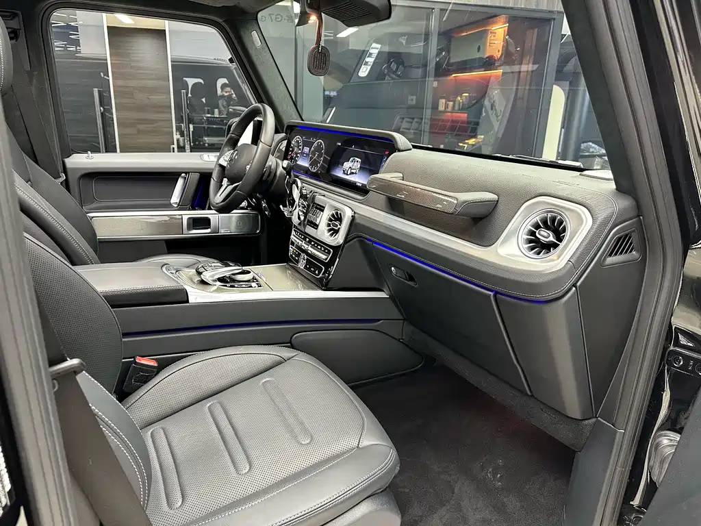 Mercedes-Benz G-Class 2023 — фото 13