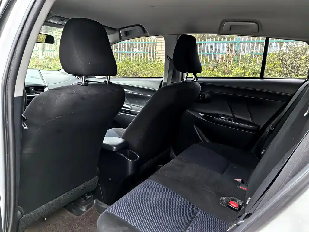 Toyota Yaris L 2018 — фото 8