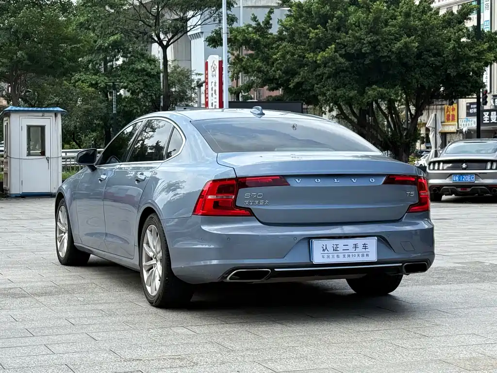 Volvo S90 2017 — фото 8