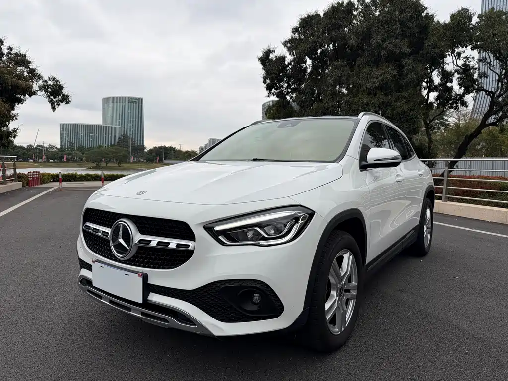 Mercedes-Benz GLA 2022 — фото 1
