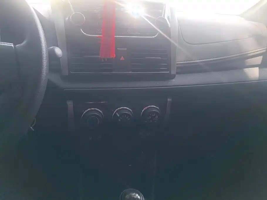 Toyota Vios 2015 — фото 13