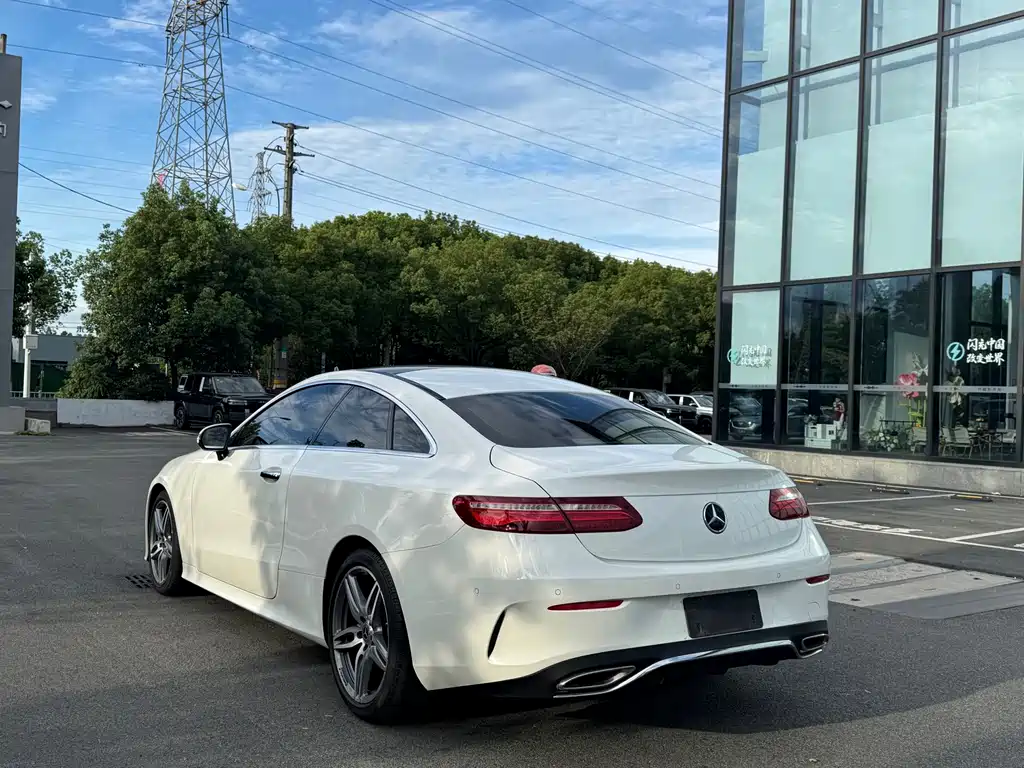 Mercedes-Benz E-Class 2020 — фото 19