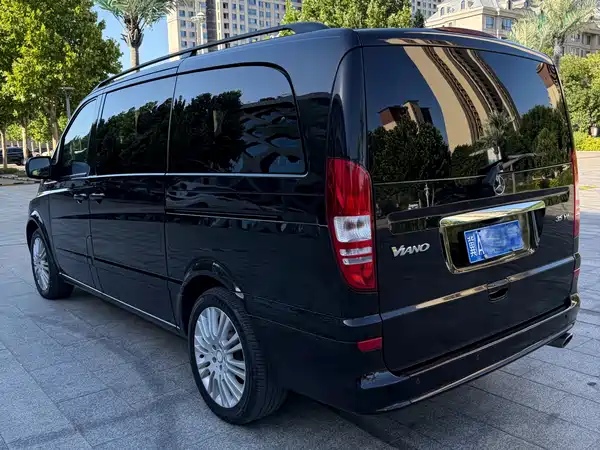 Mercedes-Benz Viano 2013