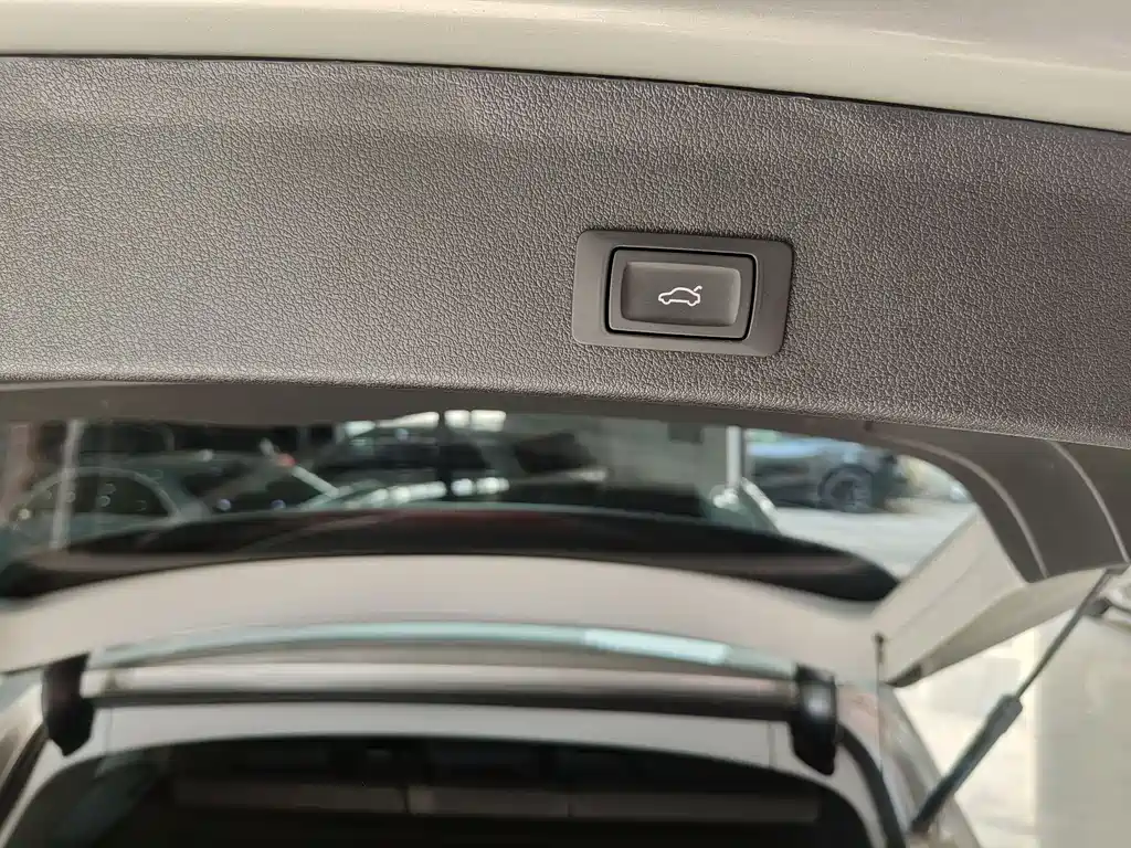 Audi Q5 2018 — фото 12