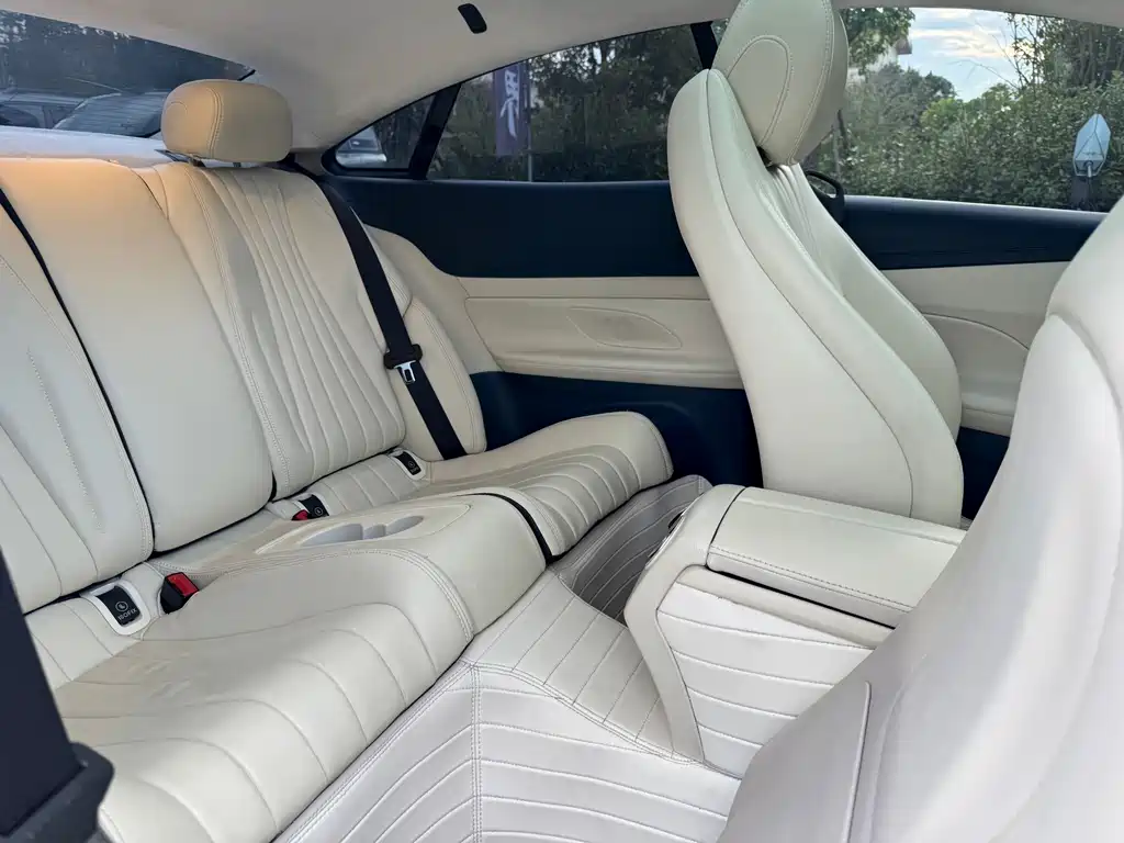Mercedes-Benz E-Class 2020 — фото 18