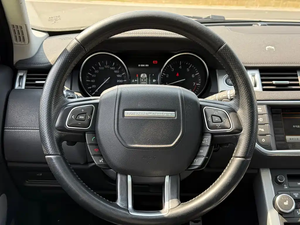 Land Rover Evoque 2015 — фото 10