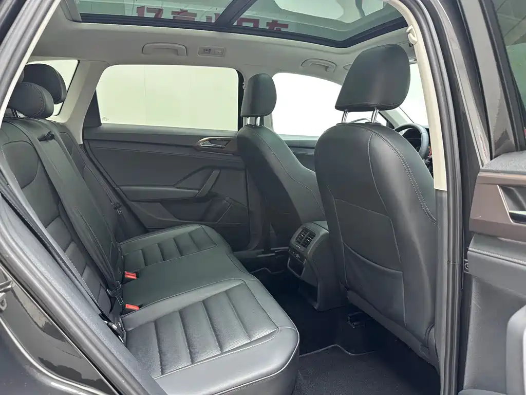 Volkswagen Tharu 2021
