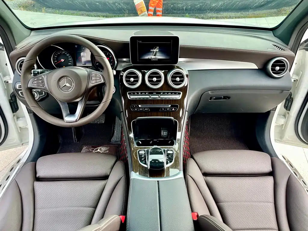 Mercedes-Benz GLC 2019 — фото 10