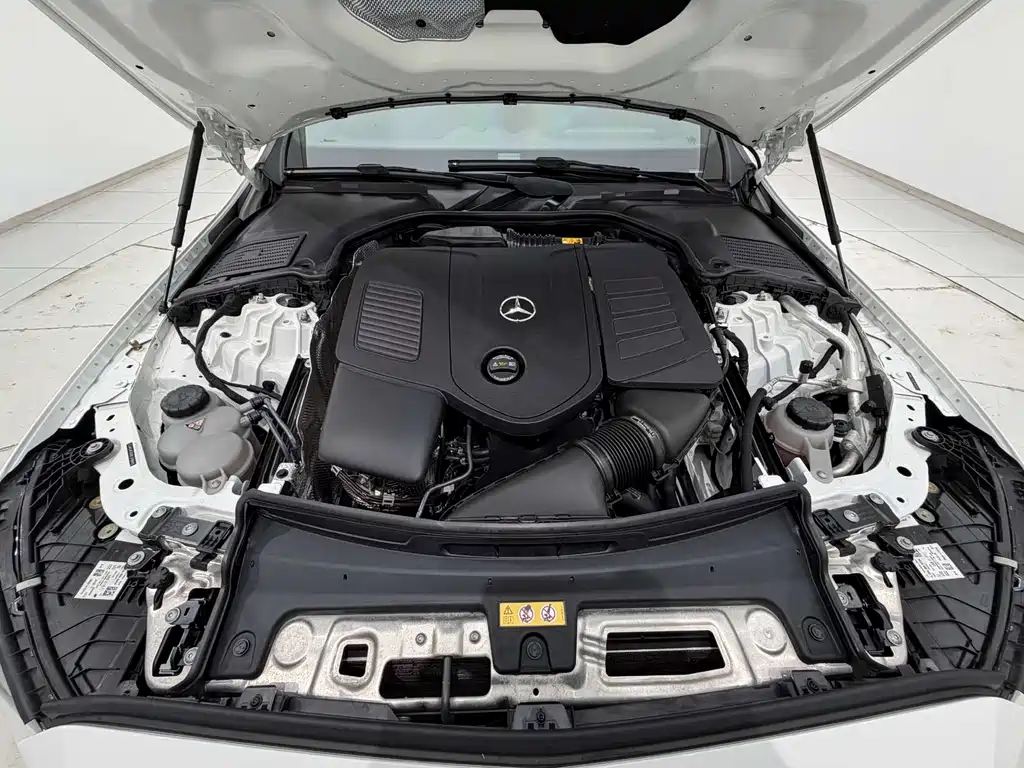 Mercedes-Benz C-Class 2024 — фото 15