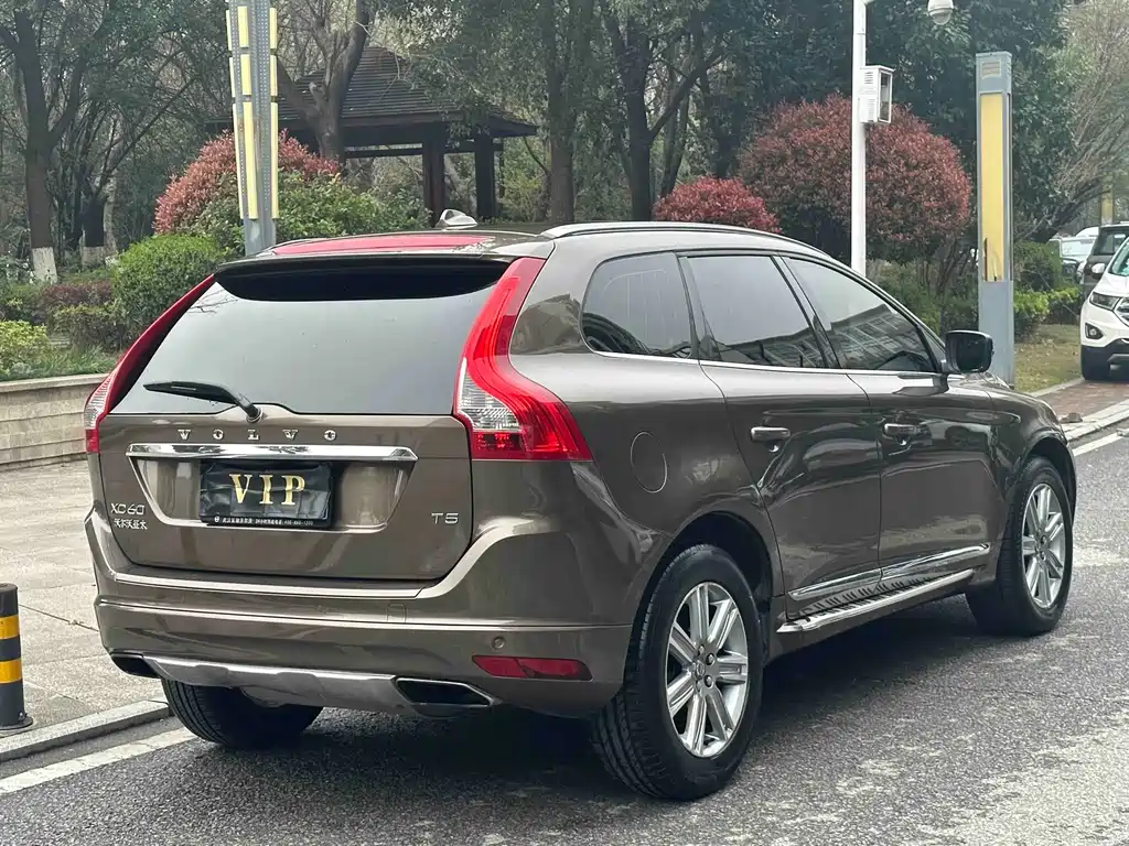 Volvo XC60 2015 — фото 5