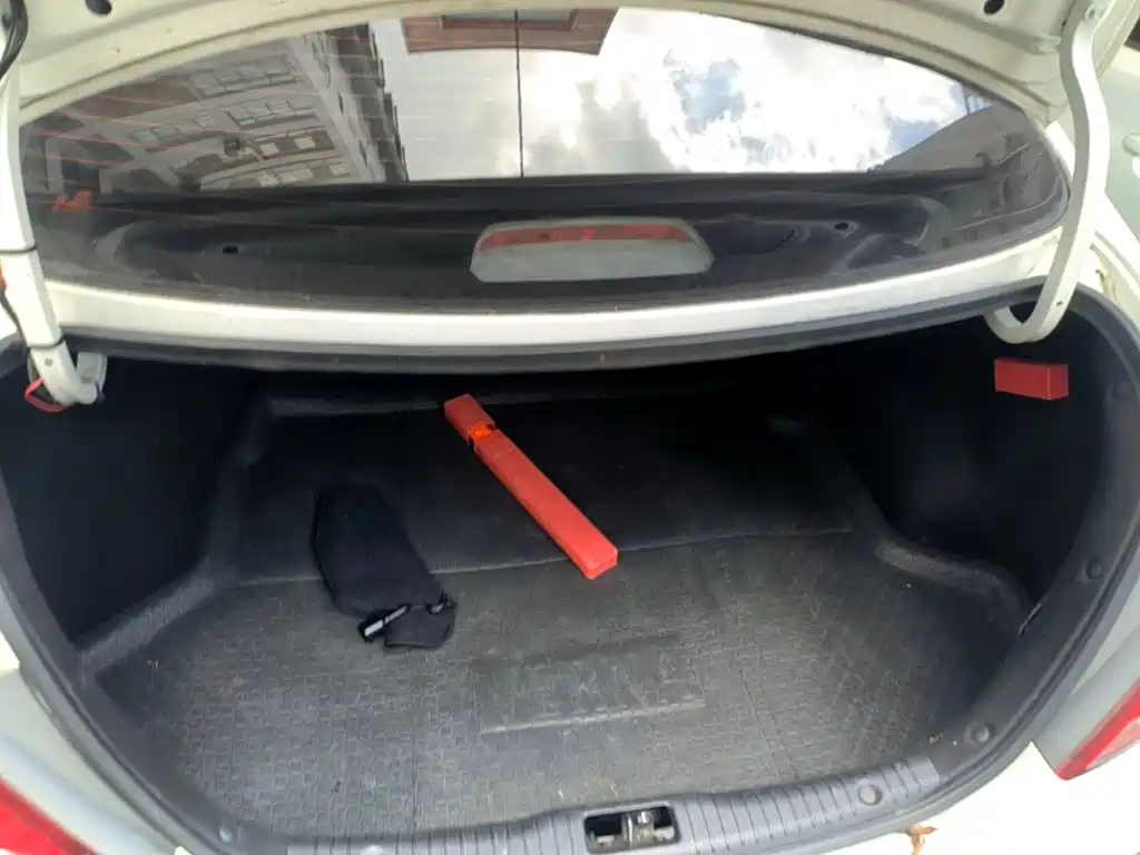 Hyundai Verna 2015 — фото 19
