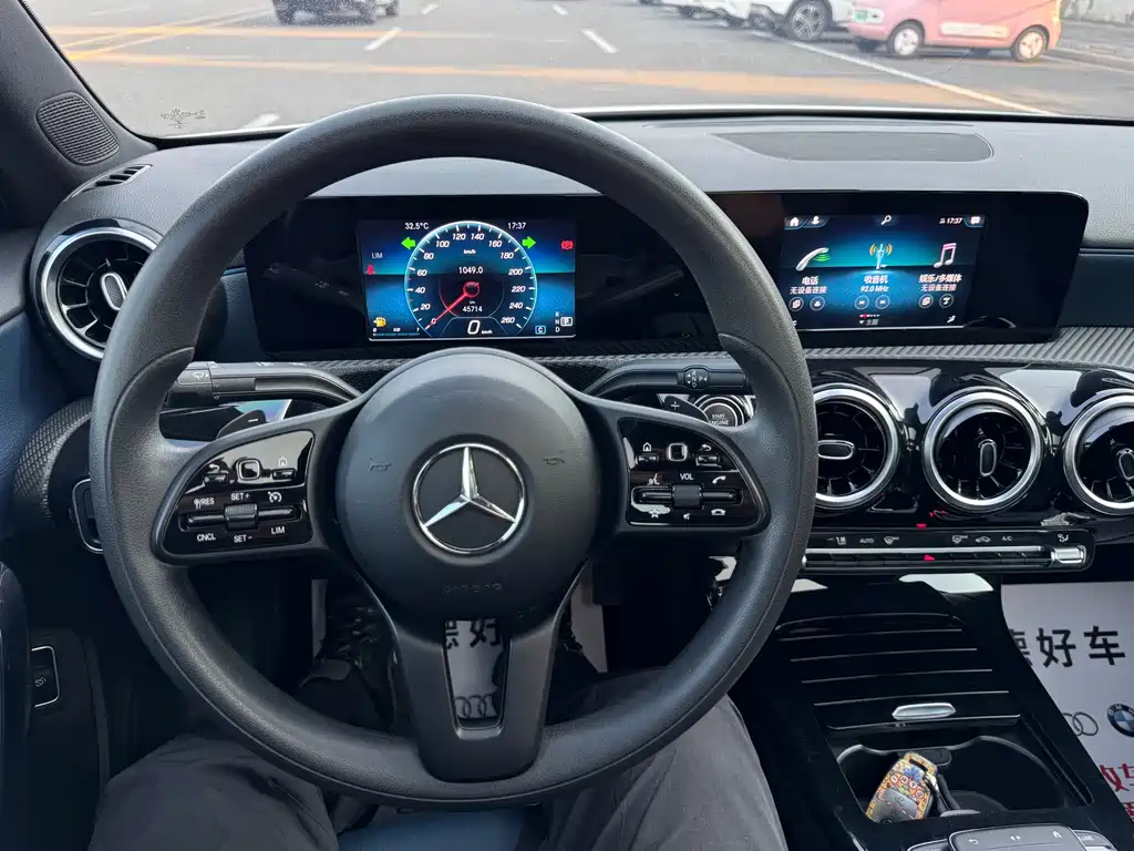 Mercedes-Benz A-Class 2022 — фото 13