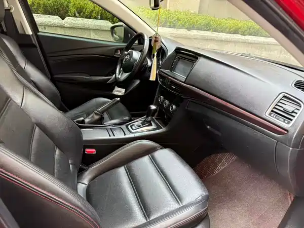 Mazda Atenza 2015