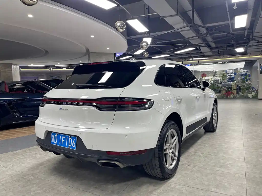 Porsche Macan 2020 — фото 5