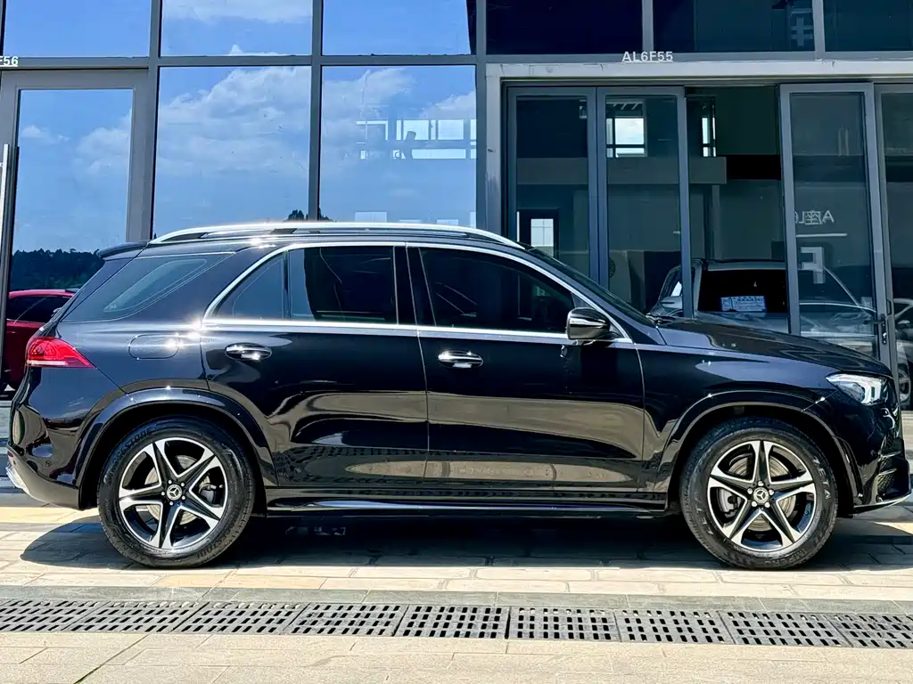 Mercedes-Benz GLE New Energy 2023 — фото 7