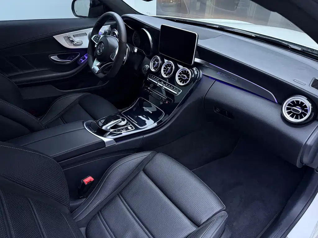 Mercedes-Benz C-Class AMG 2018 — фото 10