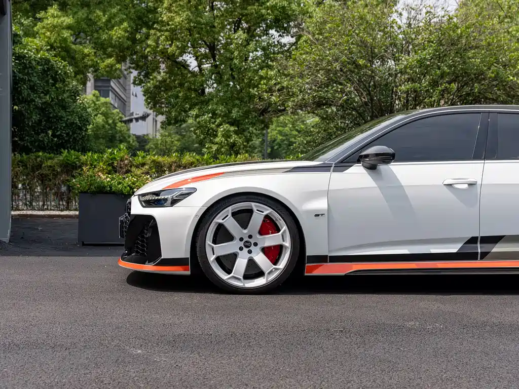 Audi RS 6 2025 — фото 11