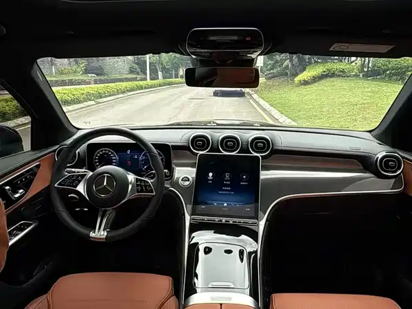 Mercedes-Benz GLC 2023