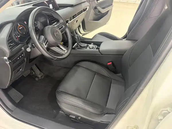 Mazda 3 Axela 2022