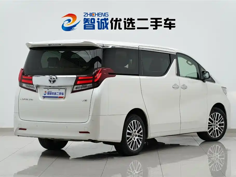 Toyota Alphard 2016 — фото 35