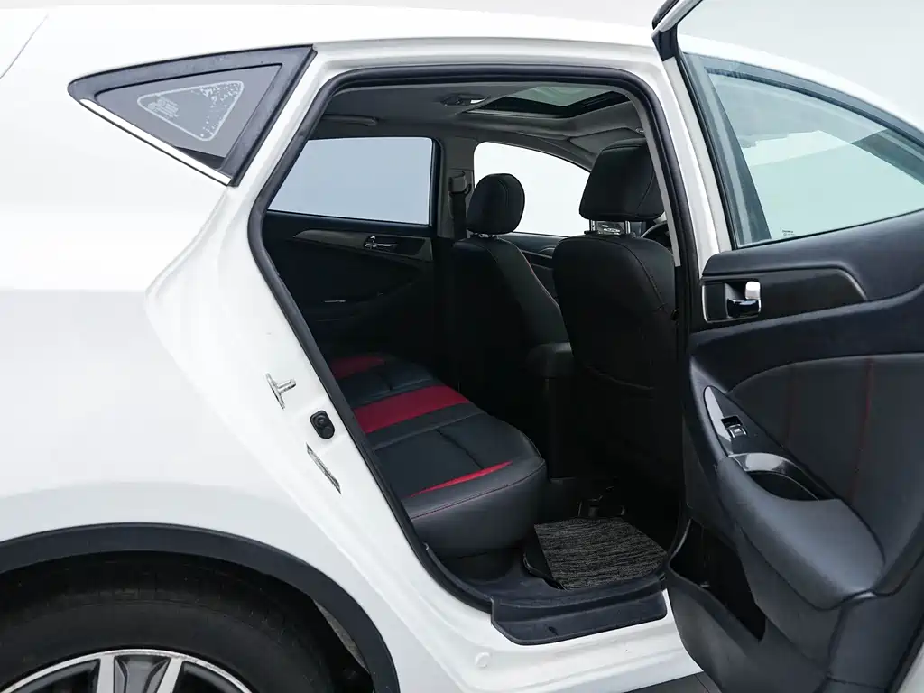 Changan Eado XT 2017