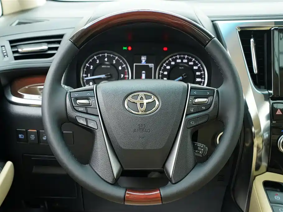 Toyota Alphard 2016 — фото 19