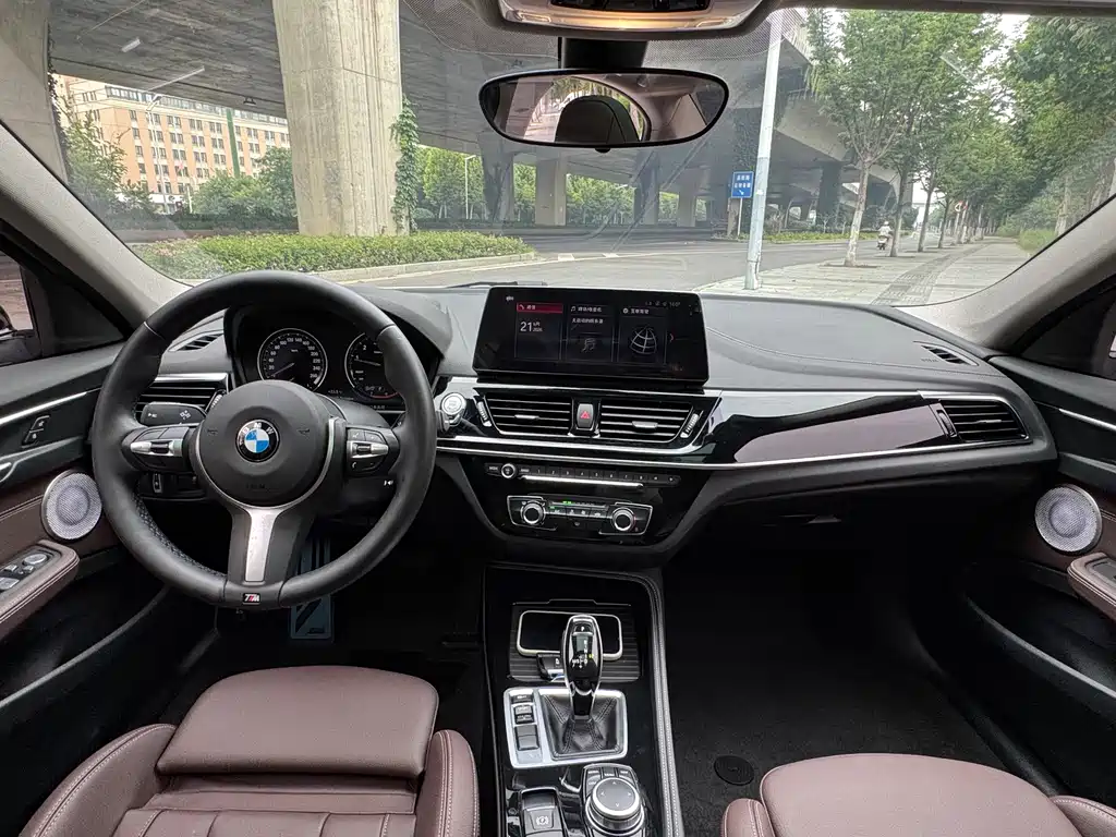 BMW 1 Series 2023 — фото 11