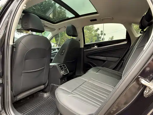 Volkswagen Passat 2022