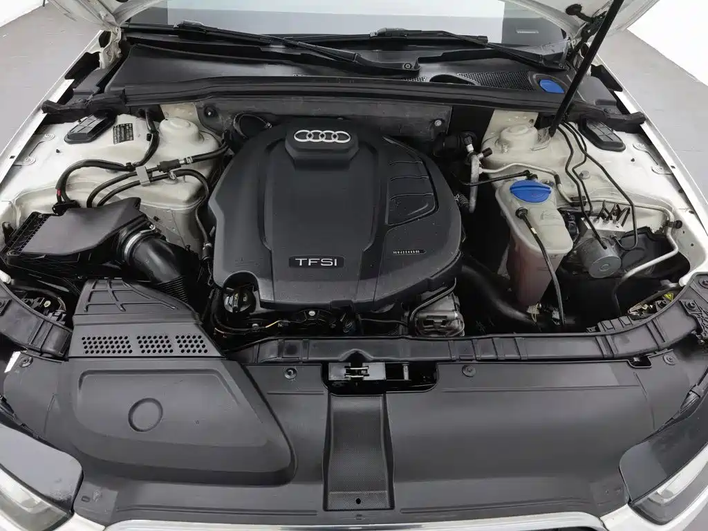 Audi A4L 2016