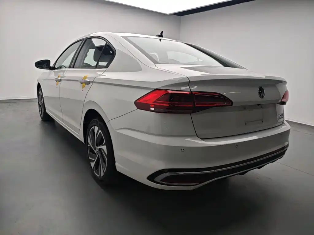 Volkswagen Bora 2024