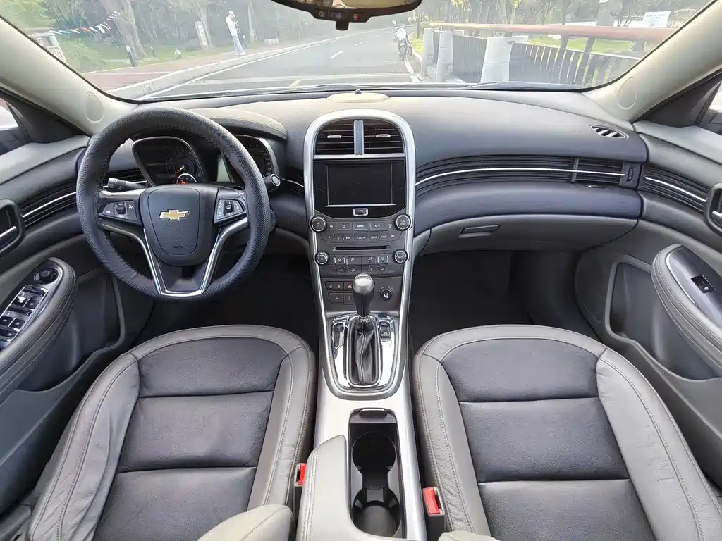 Chevrolet Malibu 2015 — фото 11