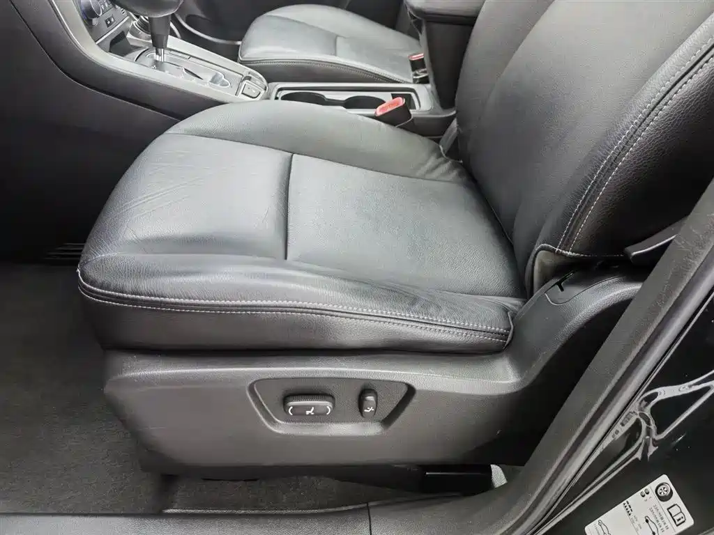 Chevrolet Captiva 2013 — фото 20