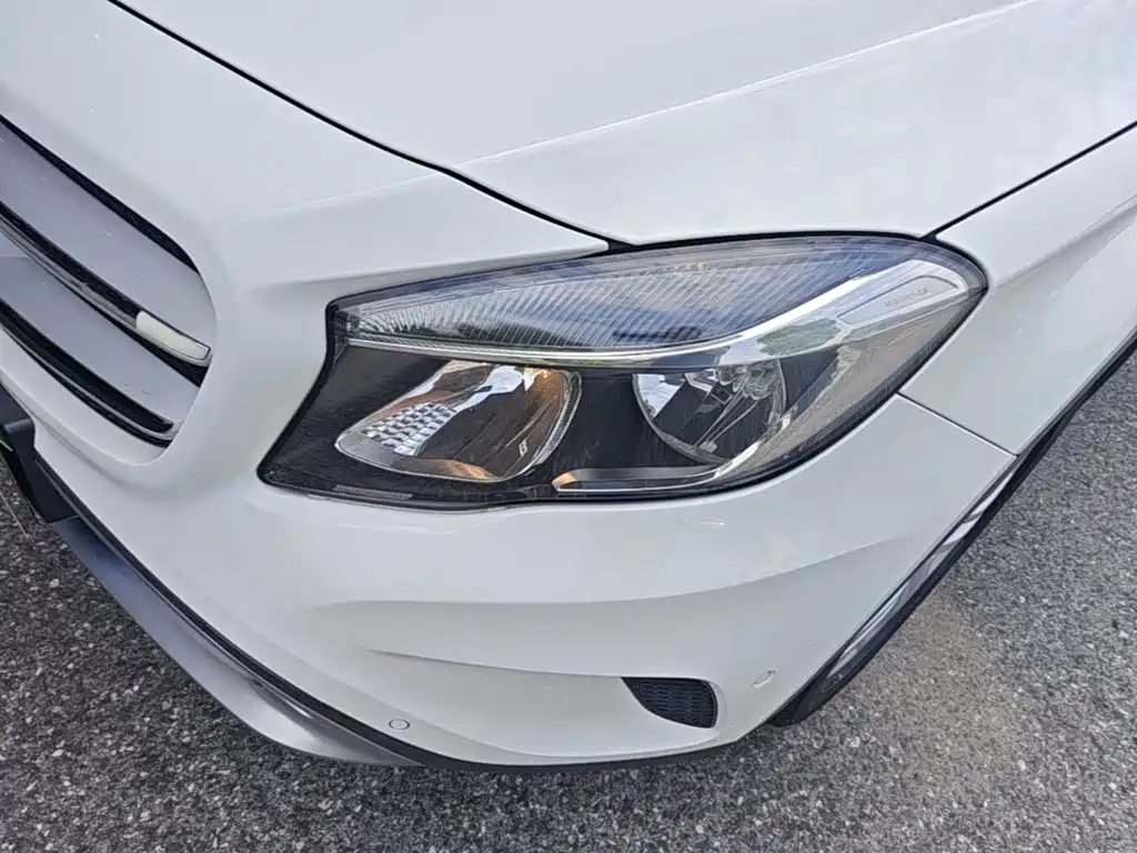 Mercedes-Benz GLA 2016 — фото 24