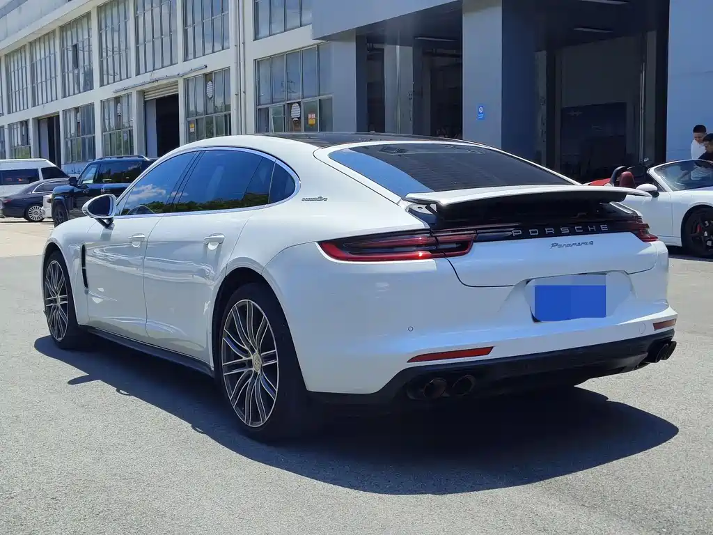 Porsche Panamera 2020 — фото 13