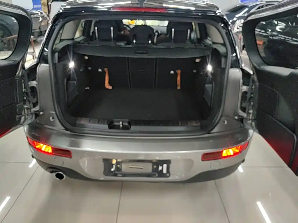MINI Clubman 2018 — фото 19