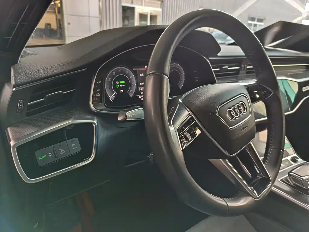 Audi A6L New Energy 2020 — фото 10