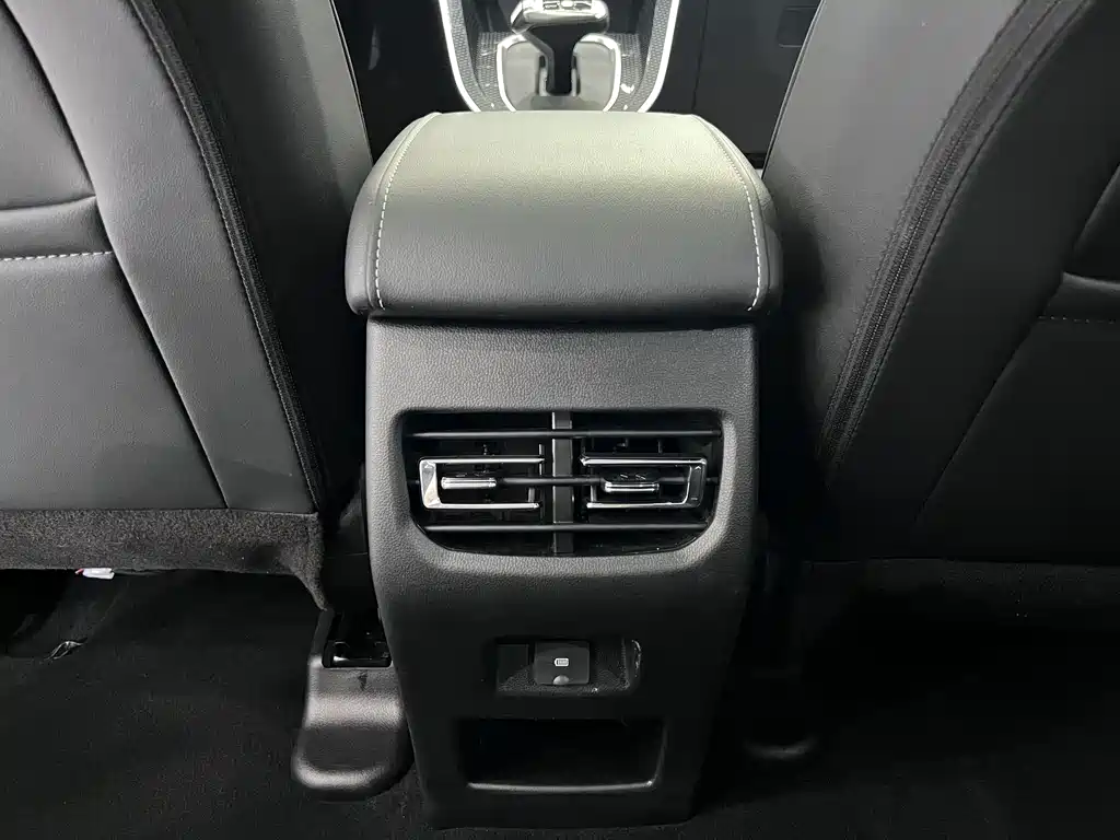 Haval M6 2023 — фото 13