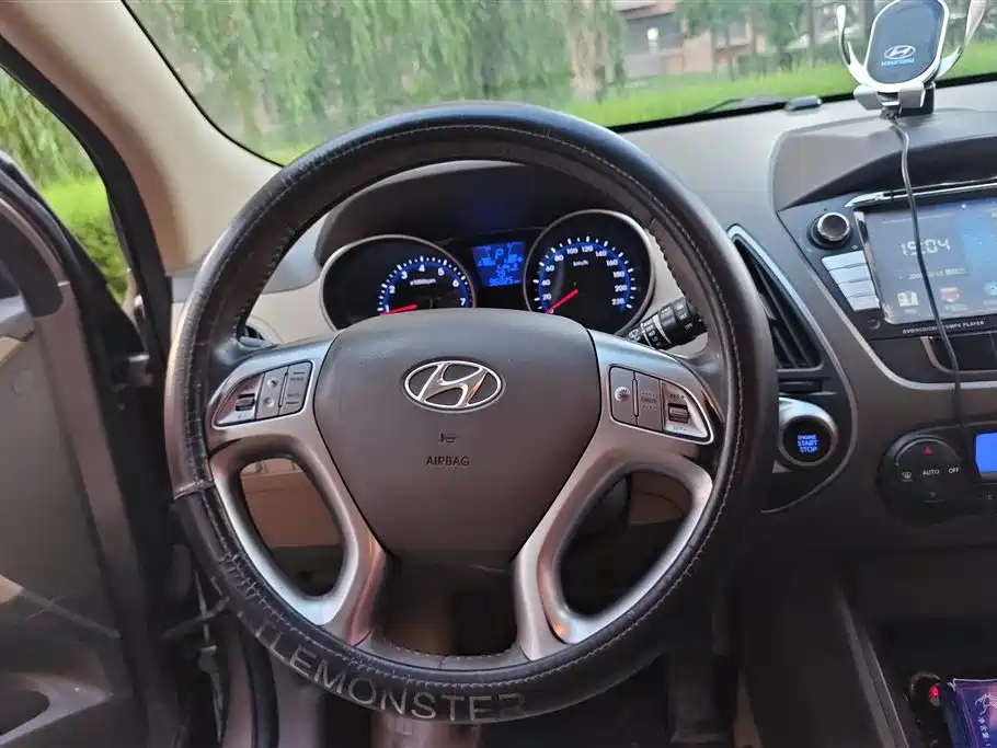 Hyundai ix35 2012 — фото 15