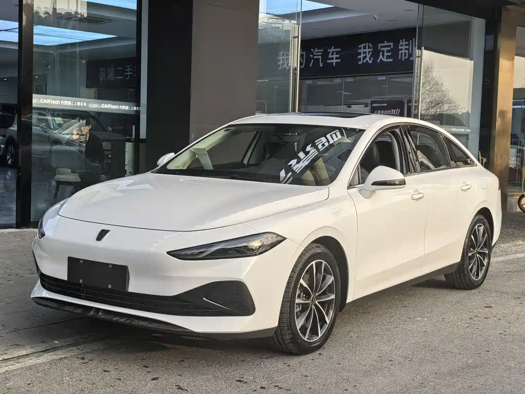 Roewe D7 — фото 1