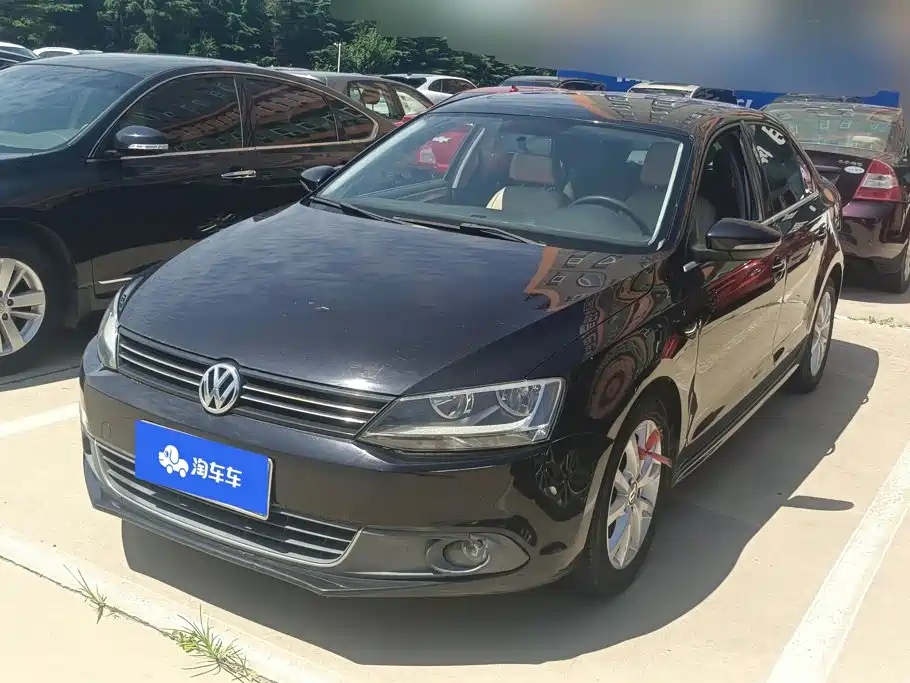 Volkswagen Sagitar 2012