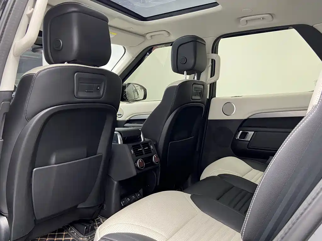 Land Rover Discovery 2021 — фото 13