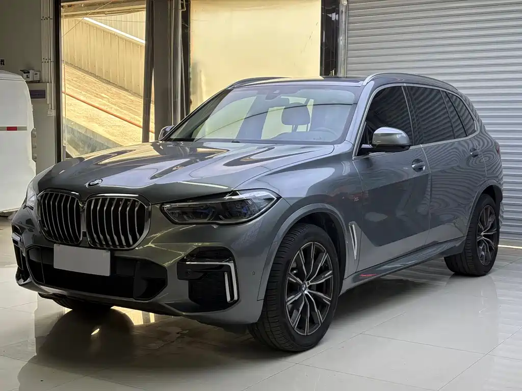 BMW X5 2022 — фото 1