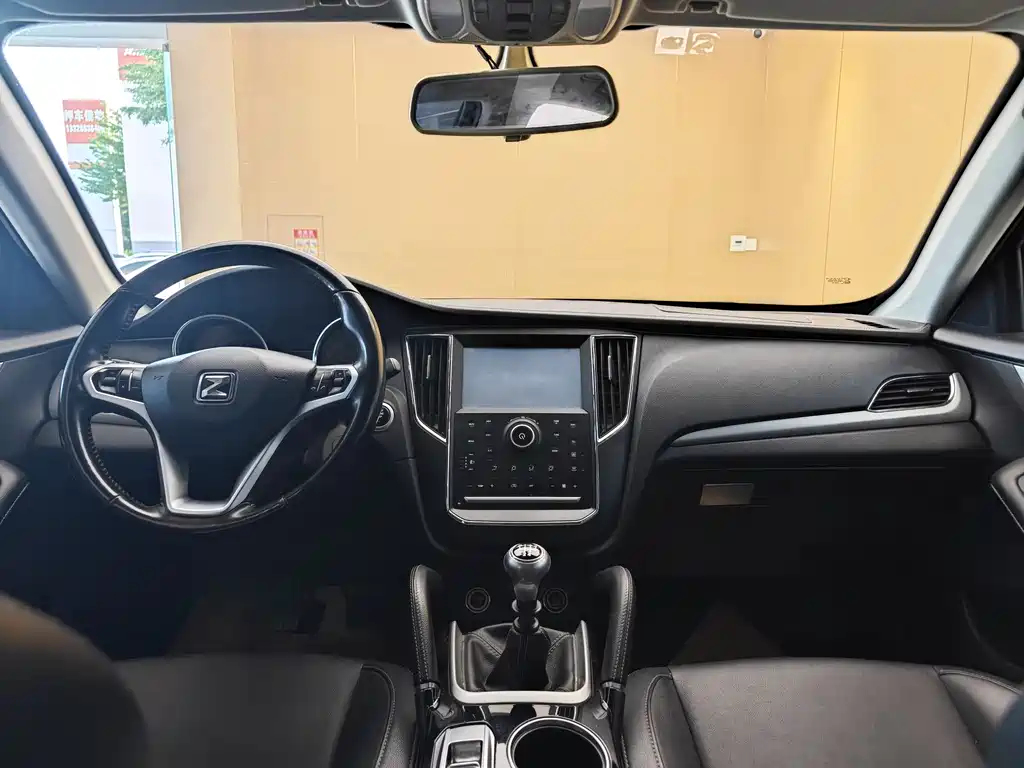 Zotye SR7 2016 — фото 19