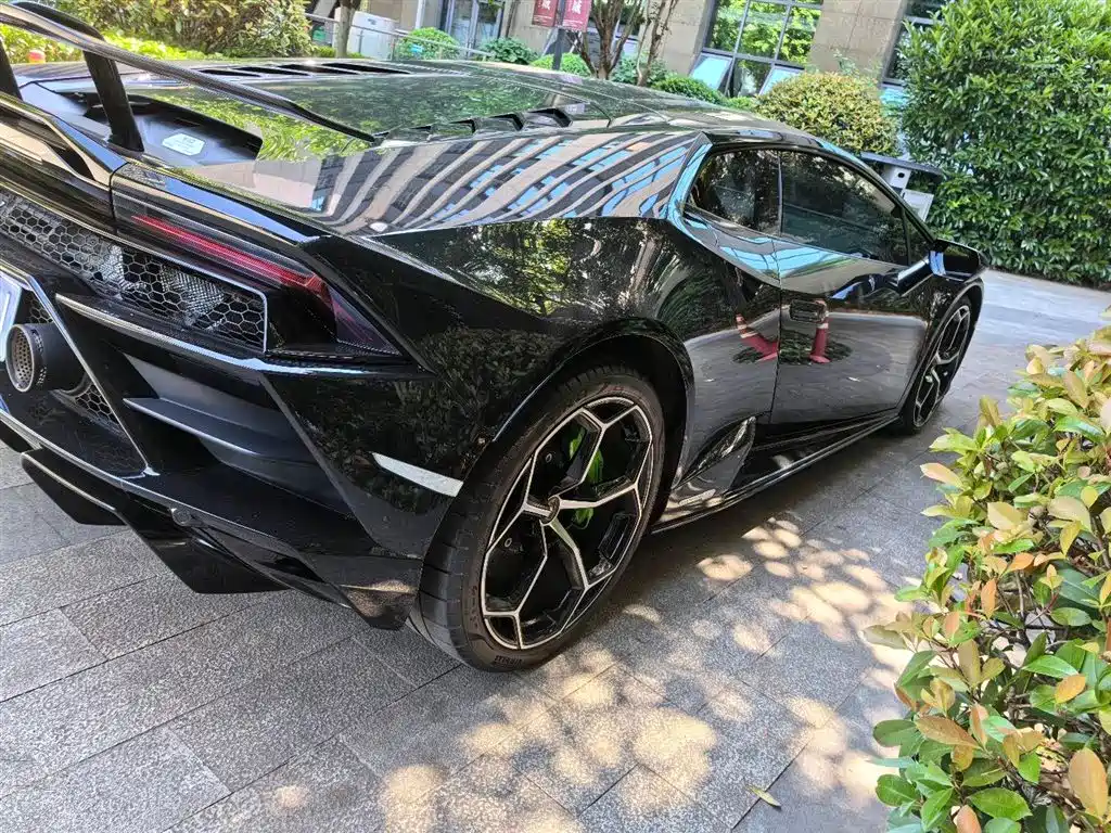 Lamborghini Huracán 2022